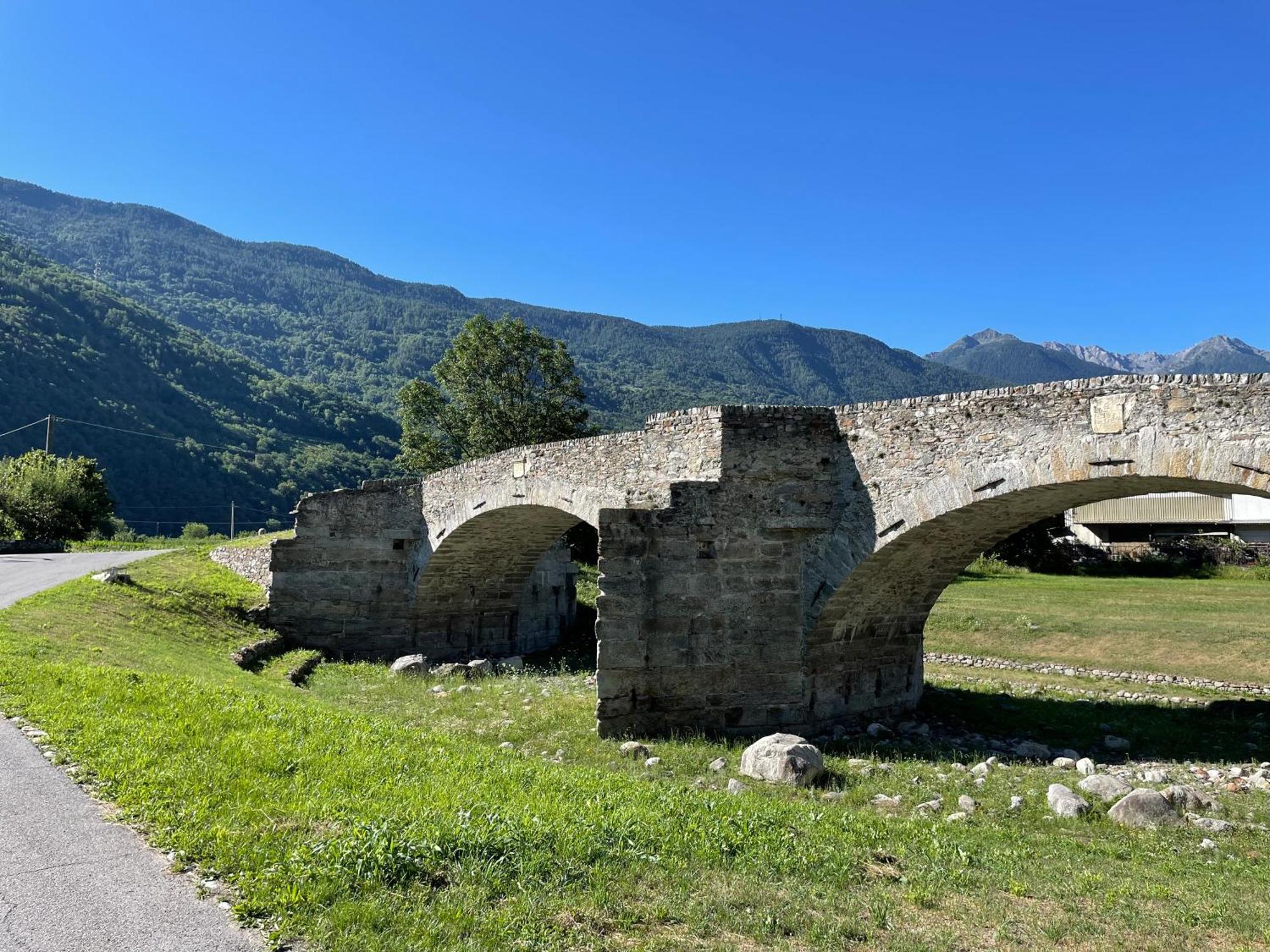 Ca Marasciol A 5 Minuti Dal Trenino Rosso Del Bernina Express Hotel Villa di Tirano Exterior foto